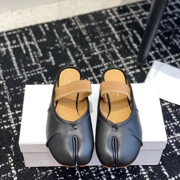 Maison Martin Margiela Shoes - Maison Margiela Tabi Ballet Shoes 38. Vintage Leather With box New, unused